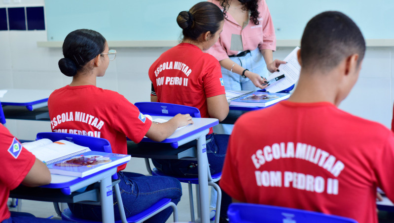 Seduc anuncia processo seletivo para 4.485 vagas nas 26 escolas estaduais militares