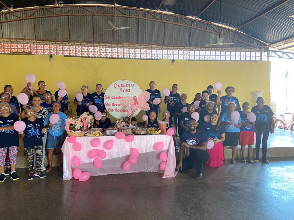 Idosos recebem palestras sobre o Câncer de Mama e de Colo de Útero