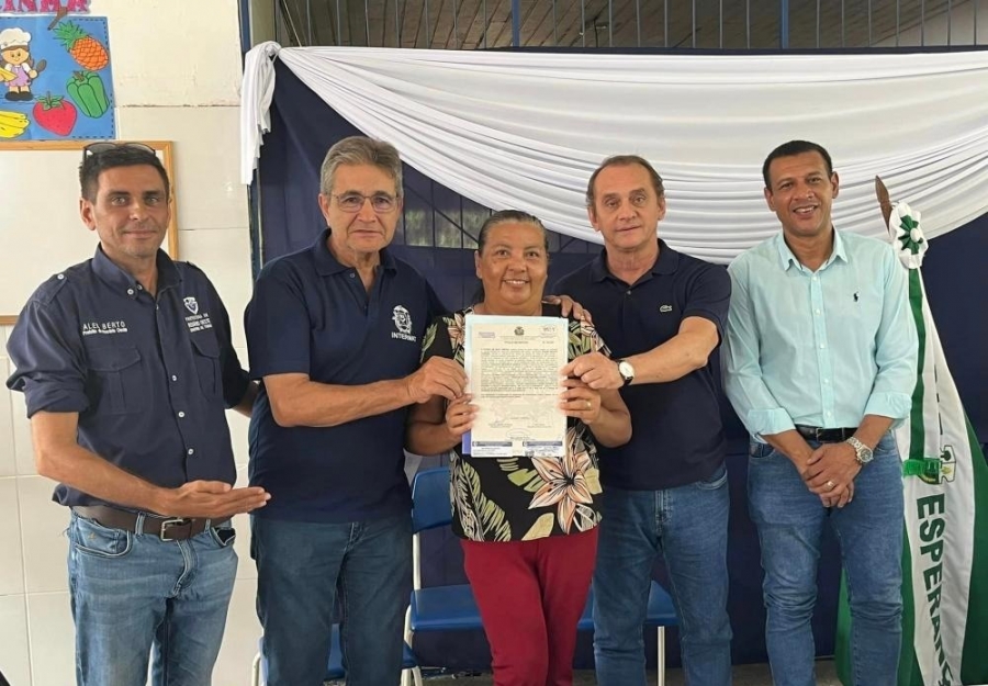 Prefeito Alex Berto participou da Solenidade de Entrega de Escrituras para os moradores da Cohab Nossa Senhora do Rosário