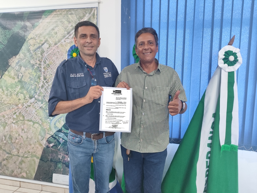 Prefeito empossa e anuncia novo Secretário de Infraestrutura de Rosário Oeste