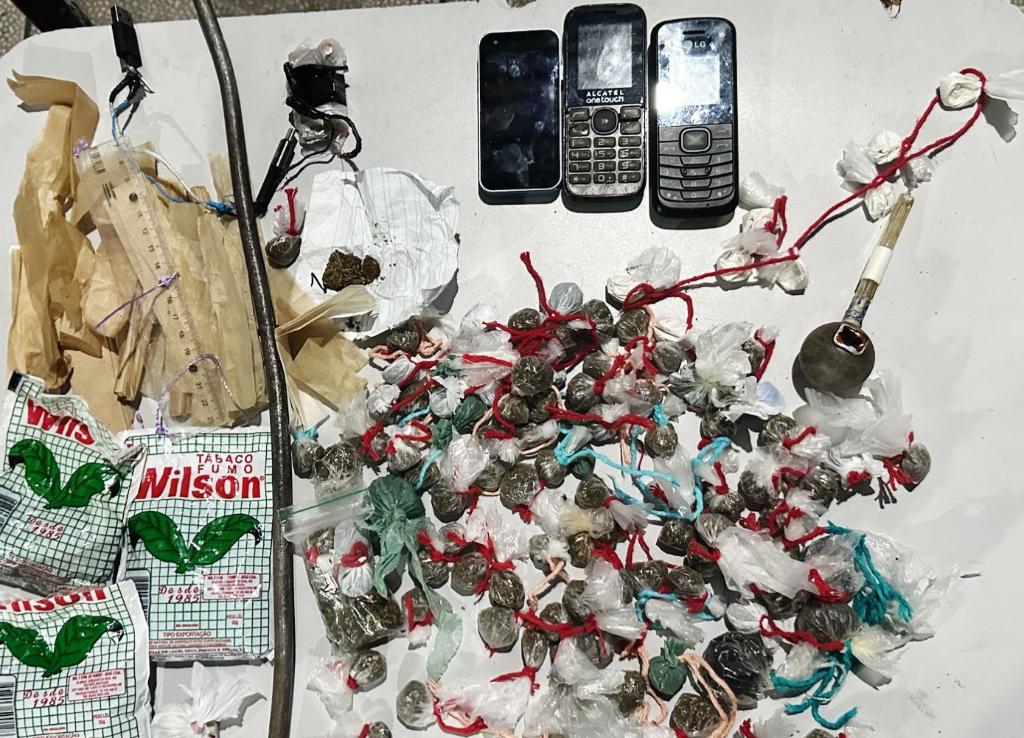 Polícia Penal apreende celulares e entorpecentes em revistas nas unidades prisionais na Capital e interior