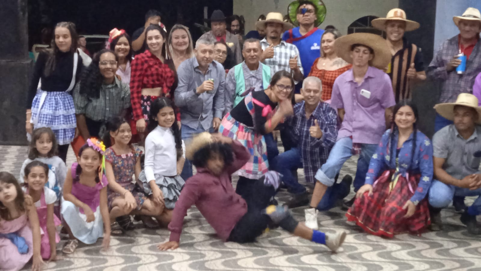 Com apoio de Jango, Arraiá do Pindaival reúne famílias e fortalece cultura local de Rosário Oeste