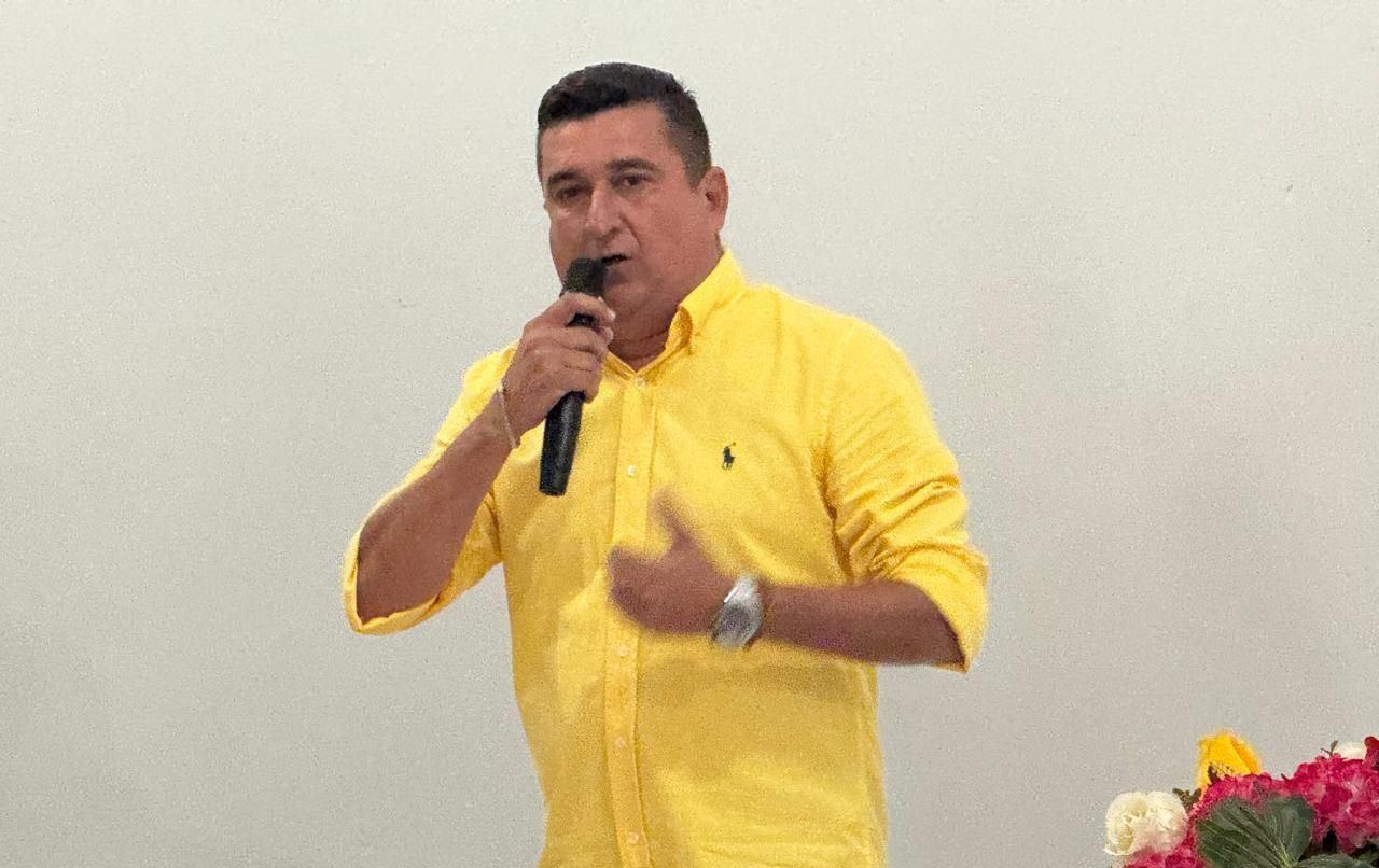 Nota de Esclarecimento de Alexandre do Bauxi não convence e amplia desgaste político em Rosário Oeste entre prefeito e vice-prefeita