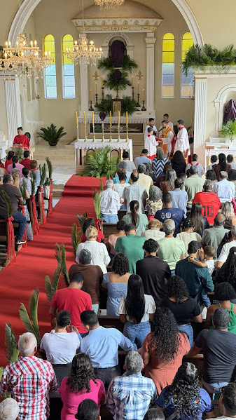 Abertura da Semana Santa em Rosário Oeste reúne centenas de fiéis na Paróquia do Rosário