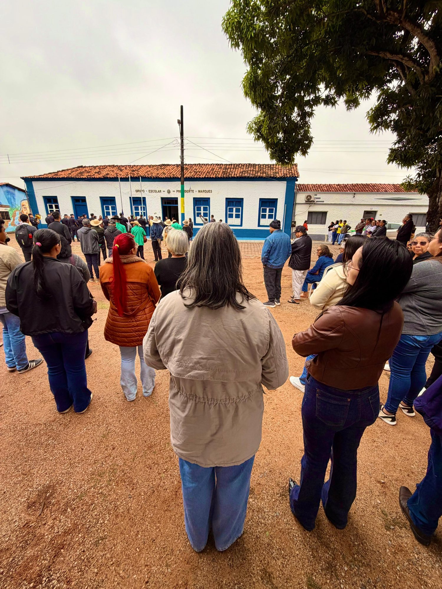 Vice-prefeita é excluída do dispositivo oficial na cerimônia de abertura da programação dos 165 anos de Rosário Oeste e vereadora Selma Anzil recusa integrar composição de honra em solidariedade