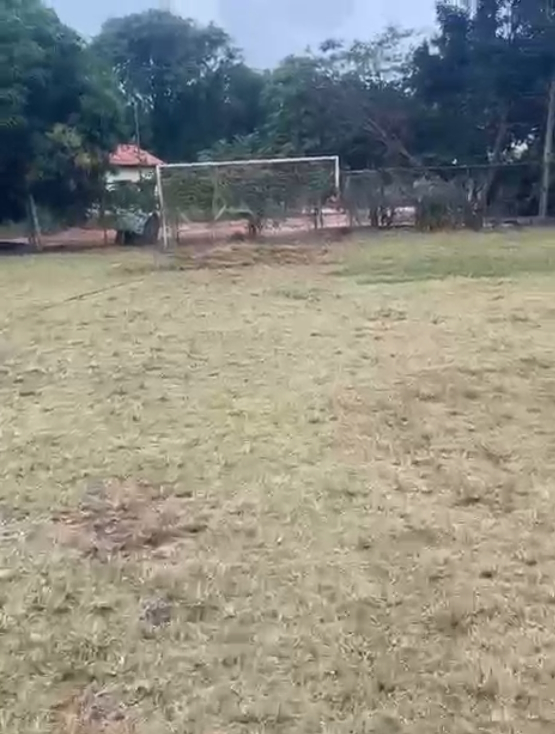 Controle político de Secretário de Governo sobre campo de futebol causa indignação e levanta questionamentos de moradores do Distrito do Bauxi