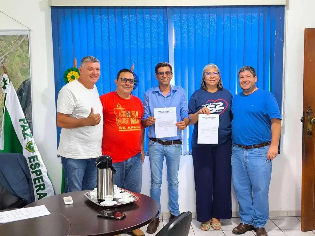 Prefeito Alex Berto valoriza servidores municipais com pagamento do RGA e estimula economia local